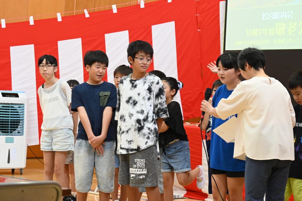 2025_若宮_敬老会_小学生挨拶