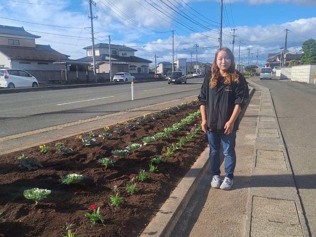 2025_冬花花壇植替え02