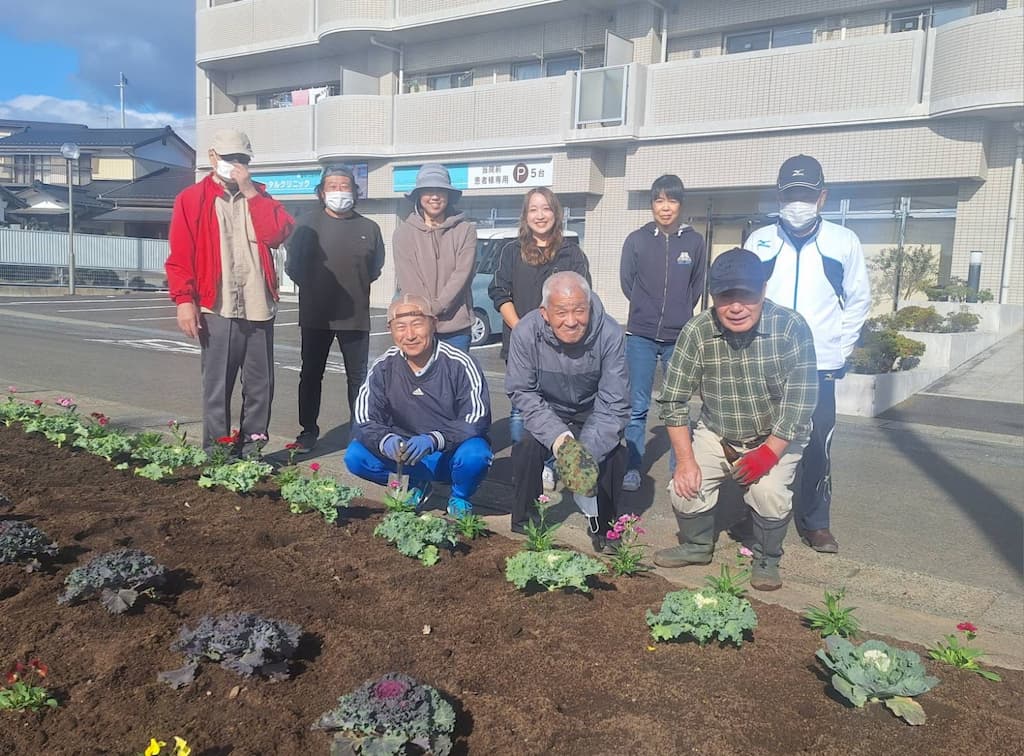 2025_冬花花壇植替え01